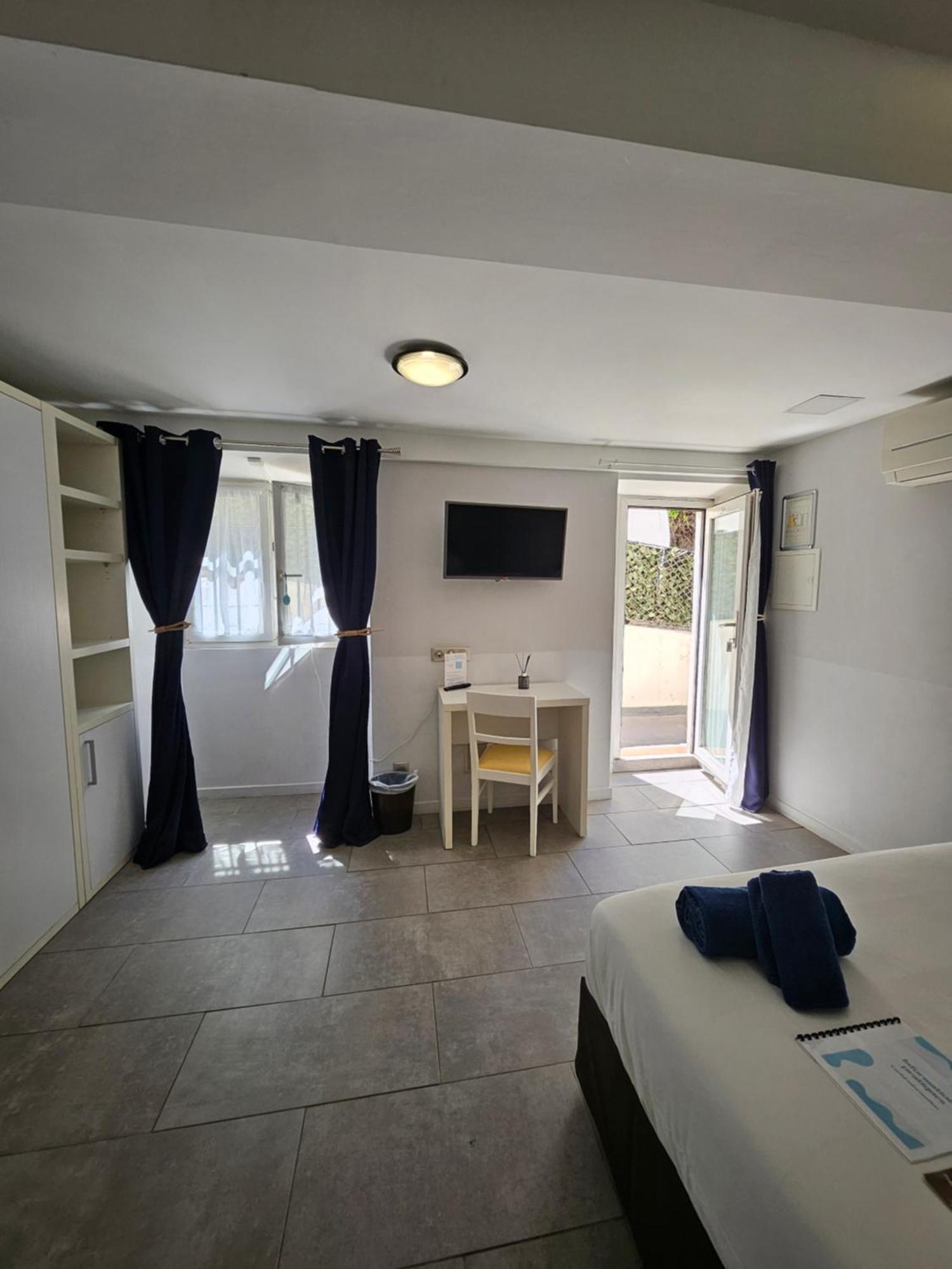 Hotel Flots D'Azur Promenade Des Anglais Nice Bilik gambar